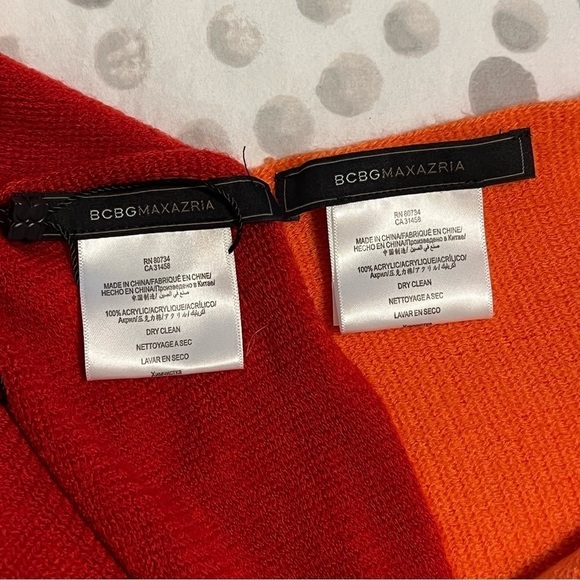 BCBGMaxAzria Set of 2 100% Acrylic Rectangle Scarf (Red and Orange) - Picture 2 of 6